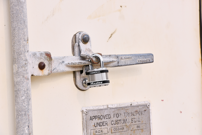 Commercial Excell® laminated steel padlock M5LFSTS